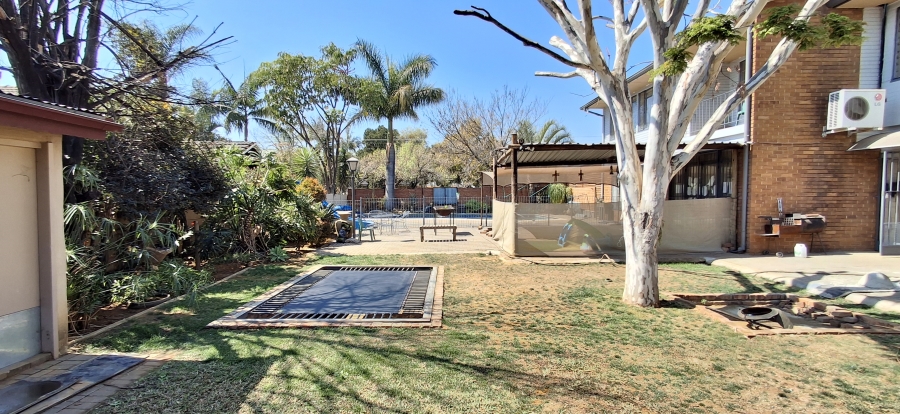 5 Bedroom Property for Sale in Pretoria Gardens Gauteng