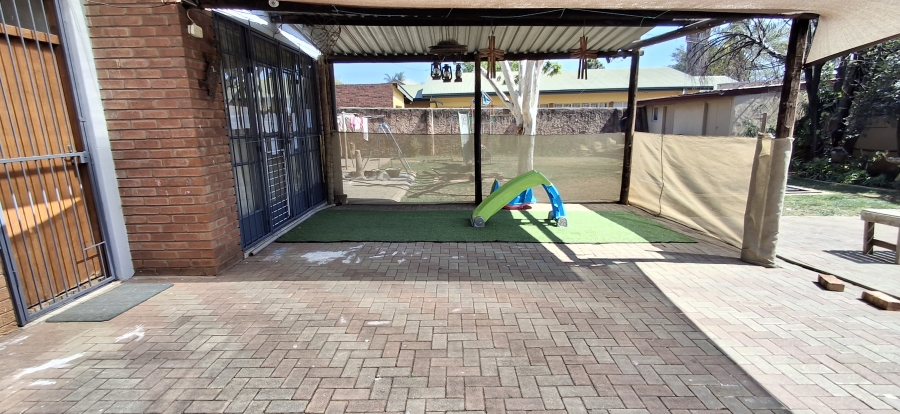 5 Bedroom Property for Sale in Pretoria Gardens Gauteng