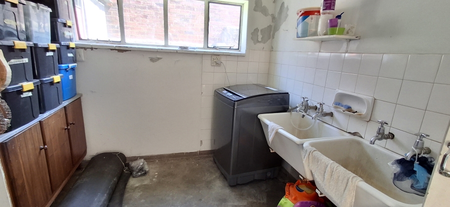 5 Bedroom Property for Sale in Pretoria Gardens Gauteng