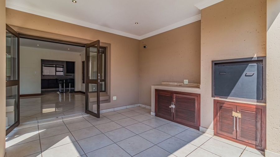 3 Bedroom Property for Sale in Greenstone Hill Gauteng