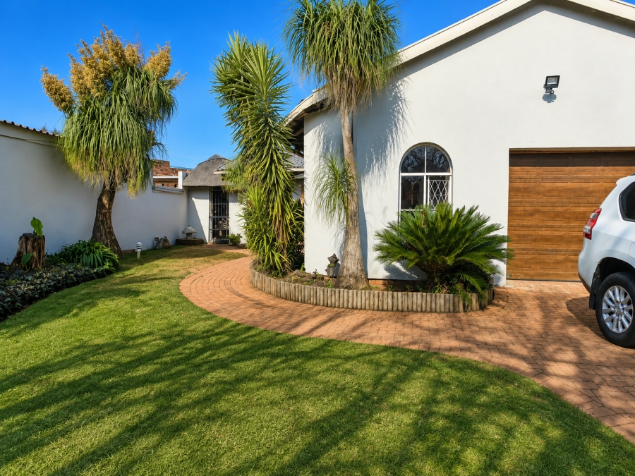 3 Bedroom Property for Sale in Beyers Park Gauteng