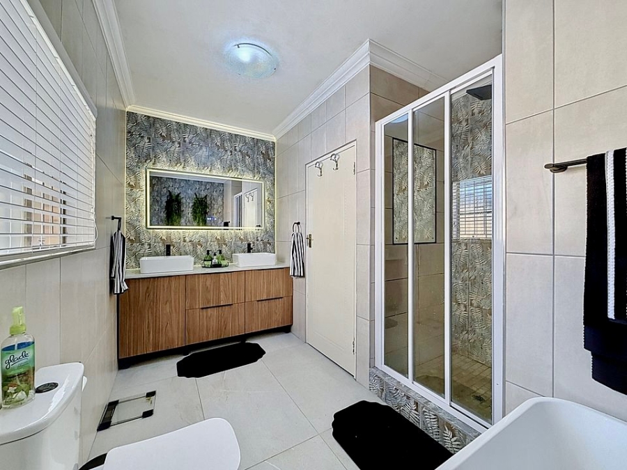 3 Bedroom Property for Sale in Equestria Gauteng