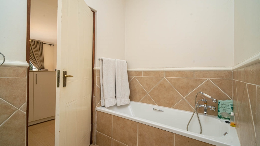 2 Bedroom Property for Sale in Douglasdale Gauteng