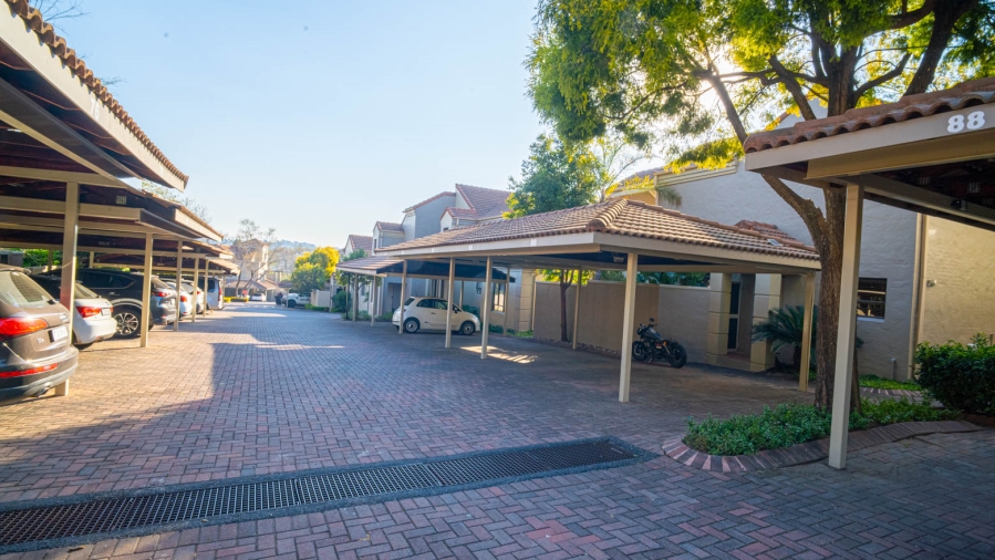 2 Bedroom Property for Sale in Douglasdale Gauteng