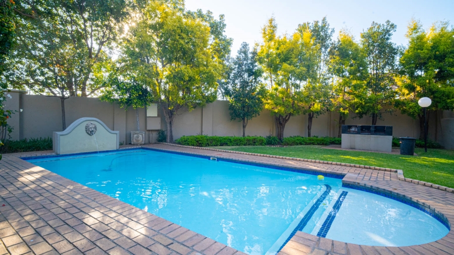 2 Bedroom Property for Sale in Douglasdale Gauteng