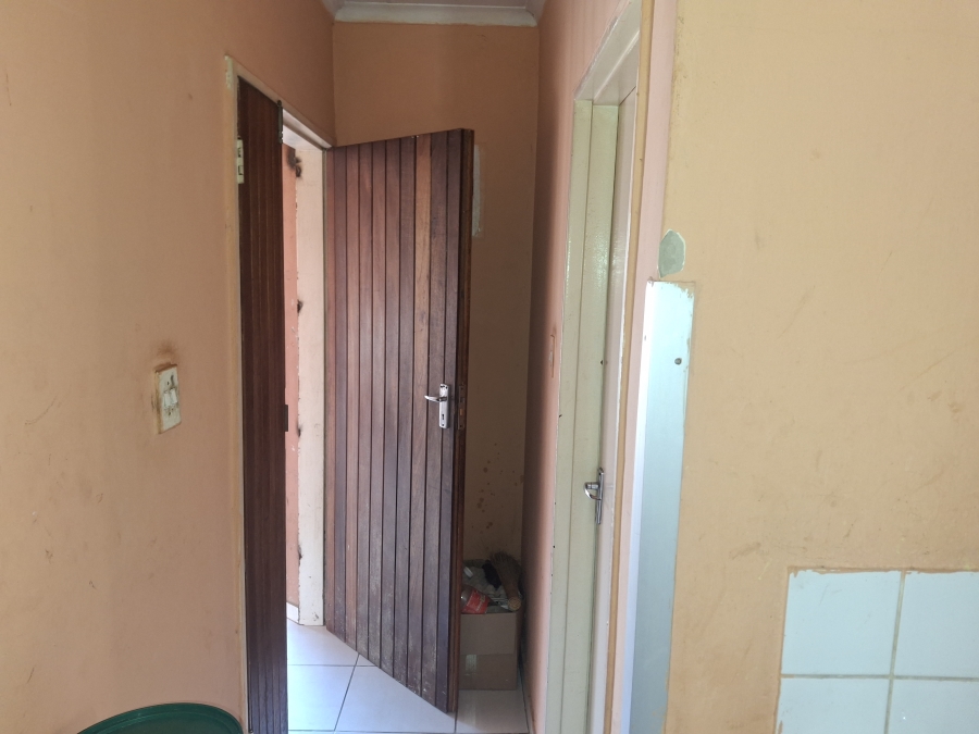 0 Bedroom Property for Sale in Commercia Gauteng