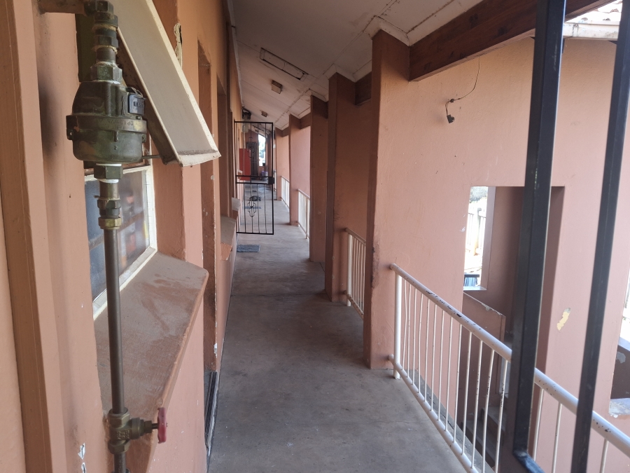 0 Bedroom Property for Sale in Commercia Gauteng