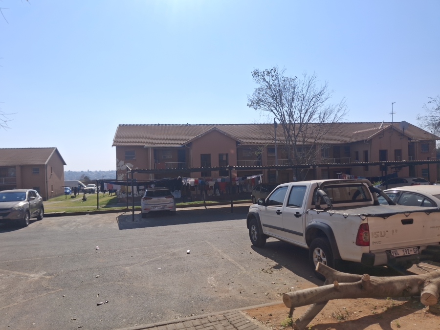 0 Bedroom Property for Sale in Commercia Gauteng
