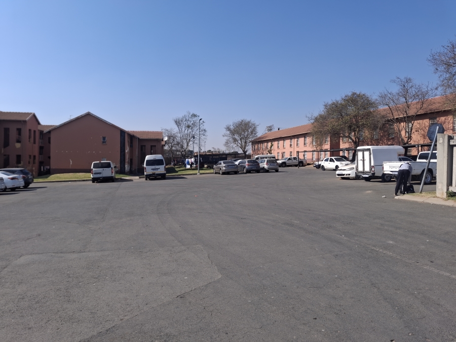 0 Bedroom Property for Sale in Commercia Gauteng
