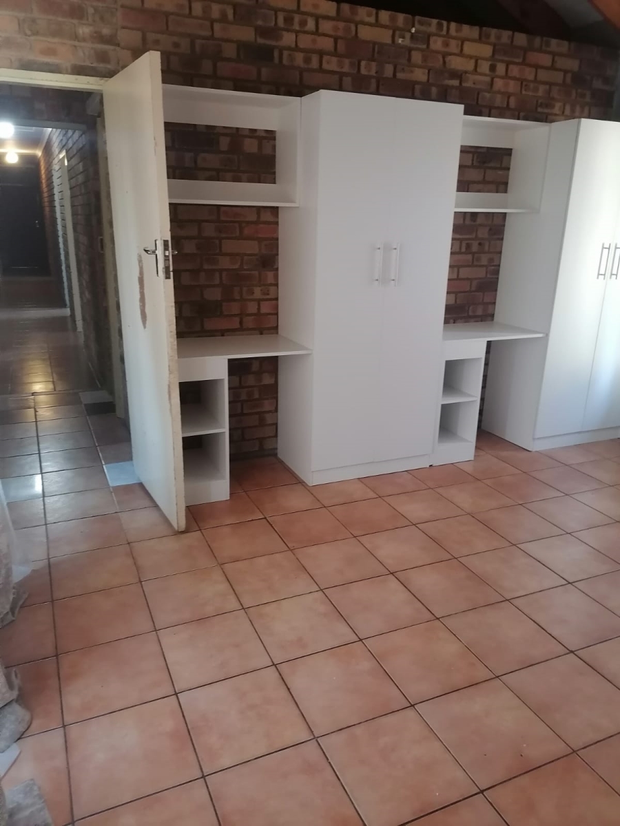 To Let 10 Bedroom Property for Rent in Pretoria North Gauteng