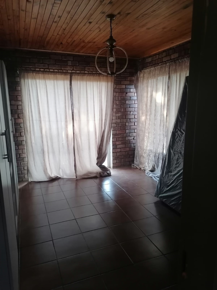 To Let 10 Bedroom Property for Rent in Pretoria North Gauteng