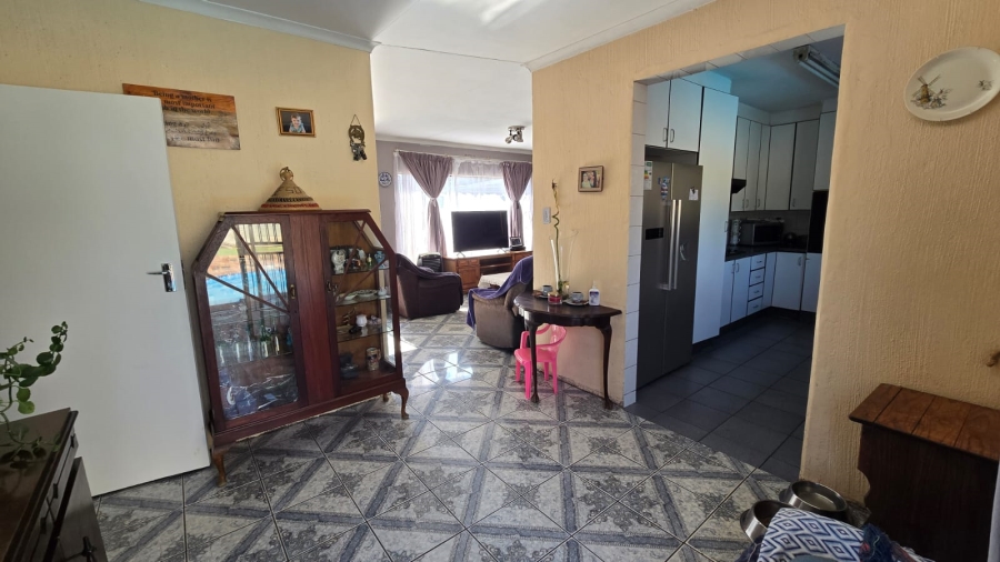 3 Bedroom Property for Sale in Brackendowns Gauteng