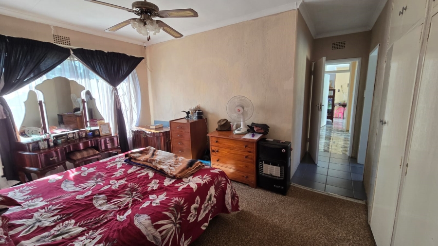 3 Bedroom Property for Sale in Brackendowns Gauteng