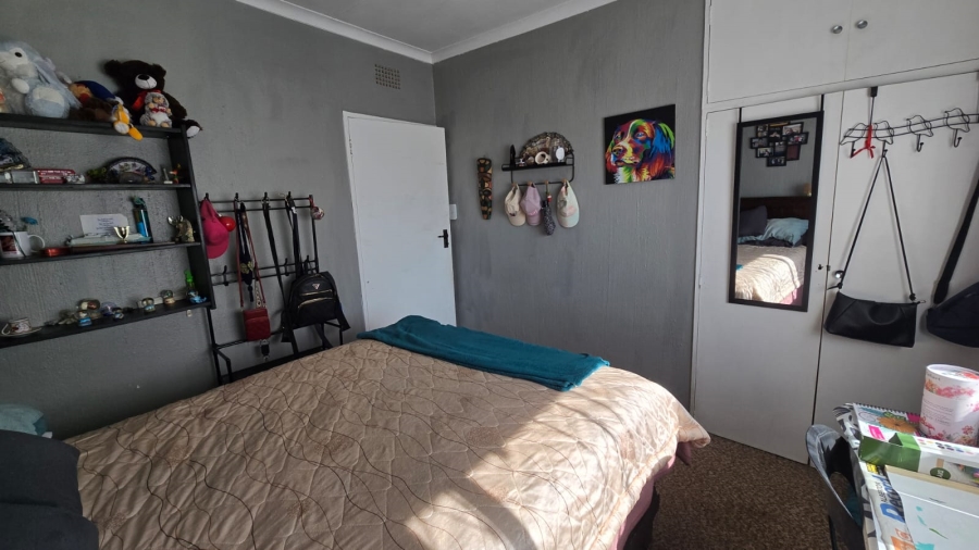 3 Bedroom Property for Sale in Brackendowns Gauteng