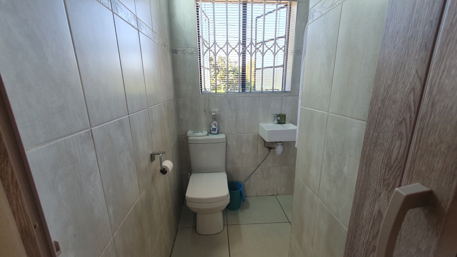 3 Bedroom Property for Sale in Brackendowns Gauteng