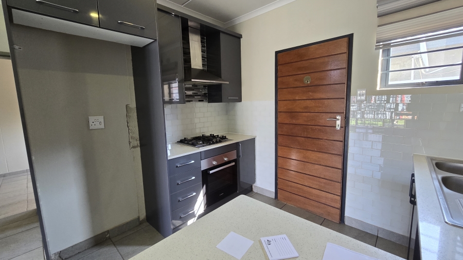 3 Bedroom Property for Sale in Albertsdal Gauteng