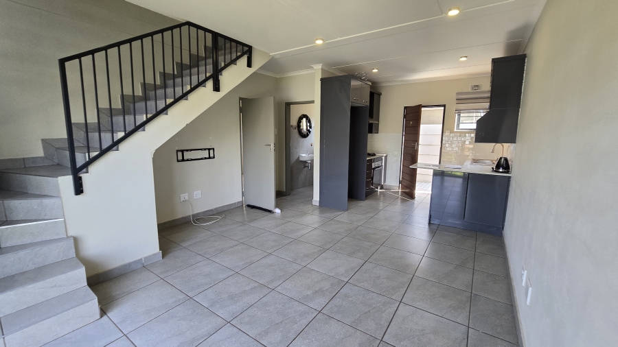 3 Bedroom Property for Sale in Albertsdal Gauteng