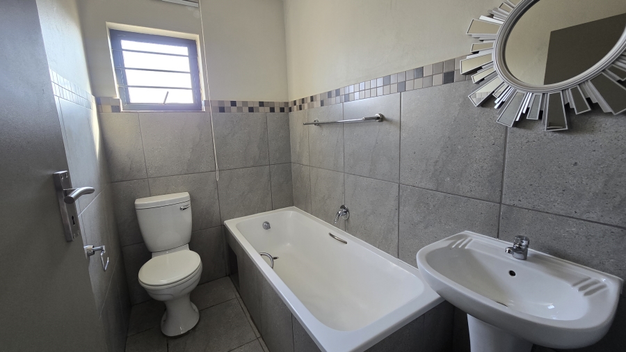 3 Bedroom Property for Sale in Albertsdal Gauteng