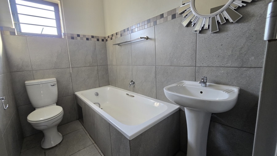 3 Bedroom Property for Sale in Albertsdal Gauteng