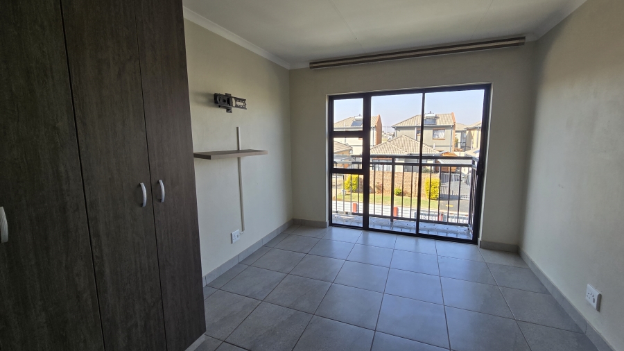 3 Bedroom Property for Sale in Albertsdal Gauteng