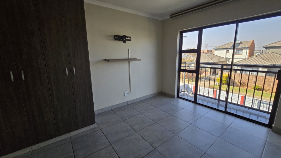 3 Bedroom Property for Sale in Albertsdal Gauteng