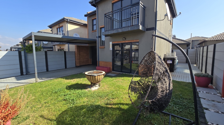 3 Bedroom Property for Sale in Albertsdal Gauteng