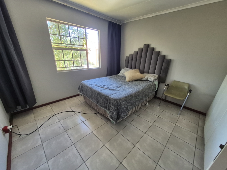 2 Bedroom Property for Sale in Vorna Valley Gauteng