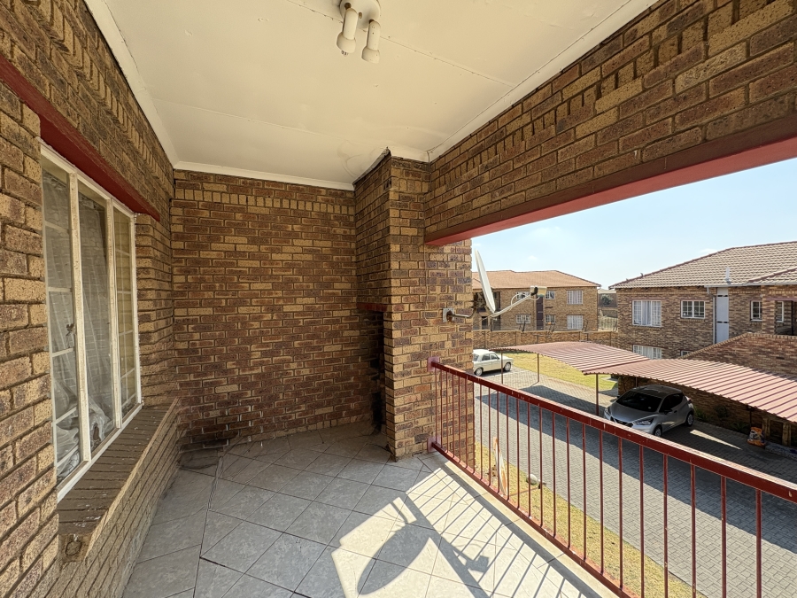 2 Bedroom Property for Sale in Erand Gardens Gauteng