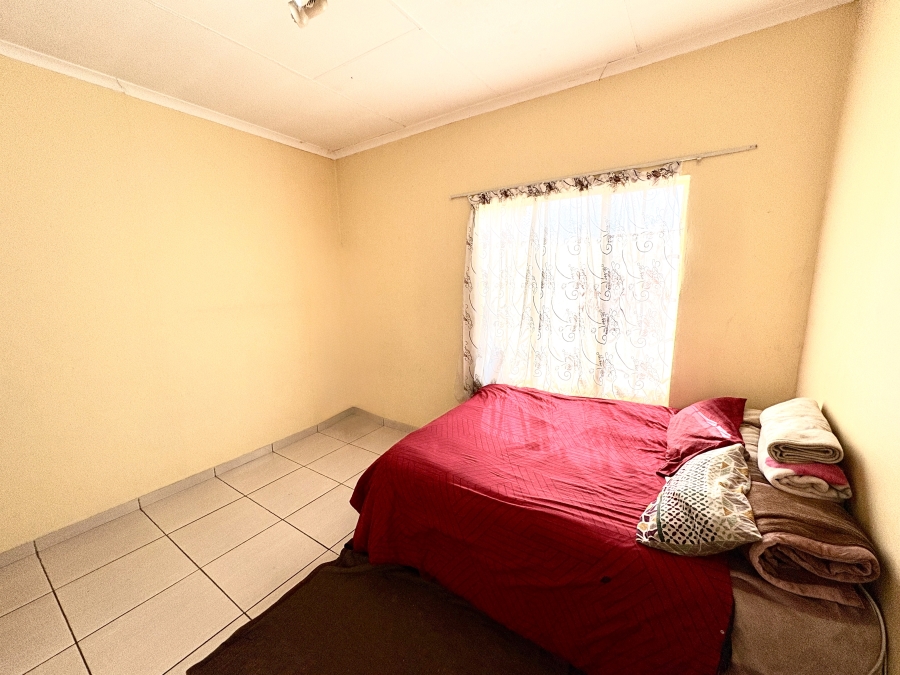2 Bedroom Property for Sale in Erand Gardens Gauteng