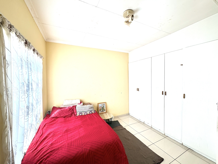 2 Bedroom Property for Sale in Erand Gardens Gauteng