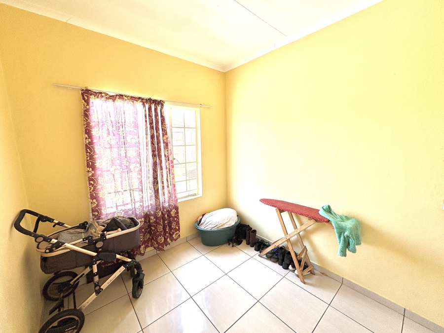2 Bedroom Property for Sale in Erand Gardens Gauteng