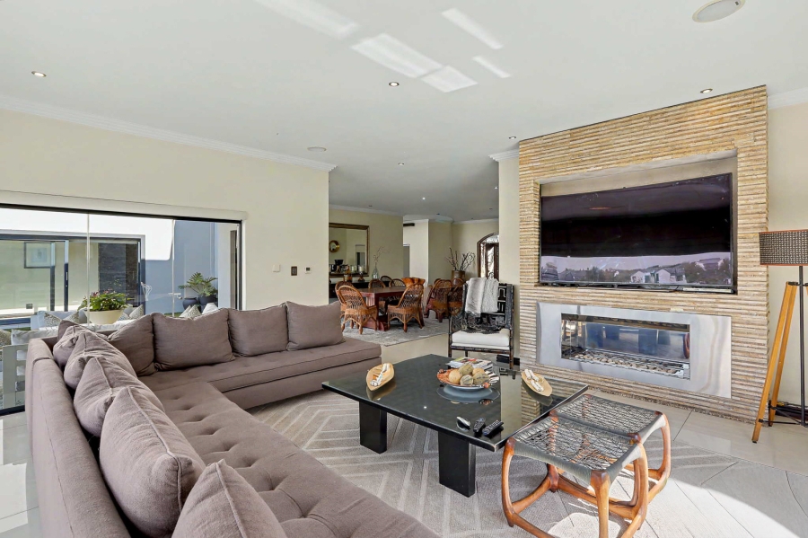To Let 4 Bedroom Property for Rent in Waterfall Country Estate Gauteng