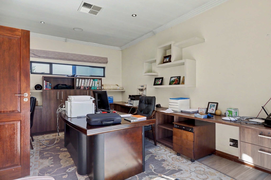 To Let 4 Bedroom Property for Rent in Waterfall Country Estate Gauteng