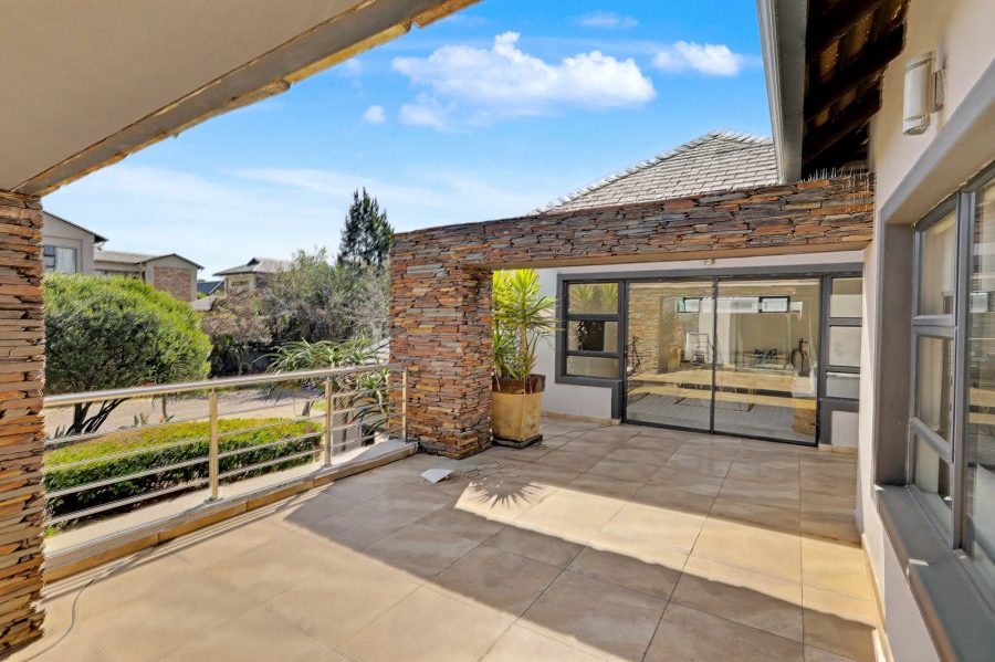 To Let 4 Bedroom Property for Rent in Waterfall Country Estate Gauteng