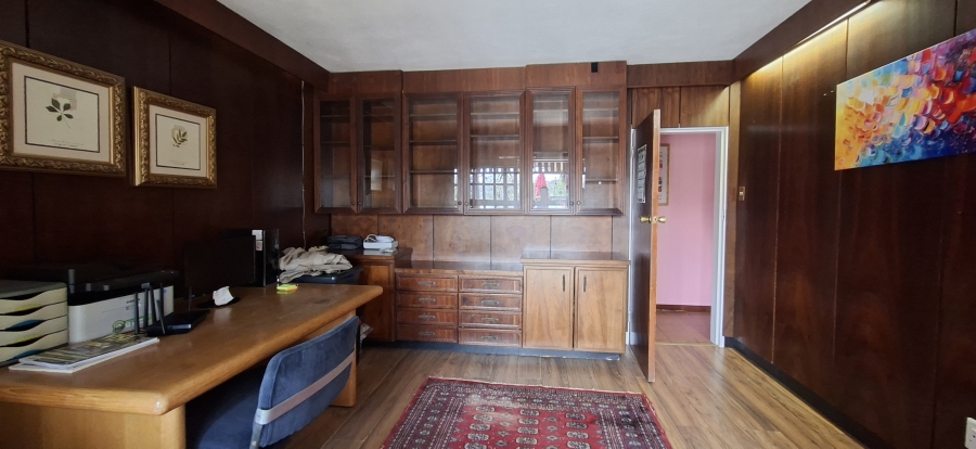 9 Bedroom Property for Sale in Wentworth Park Gauteng
