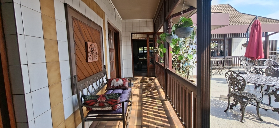 9 Bedroom Property for Sale in Wentworth Park Gauteng