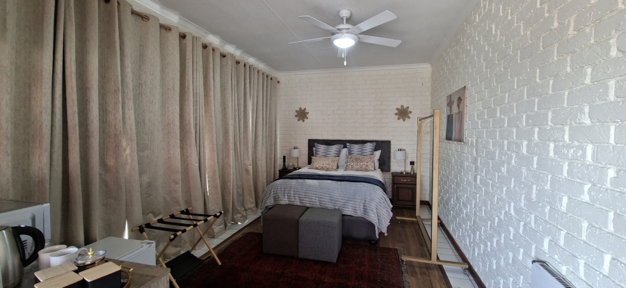 9 Bedroom Property for Sale in Wentworth Park Gauteng