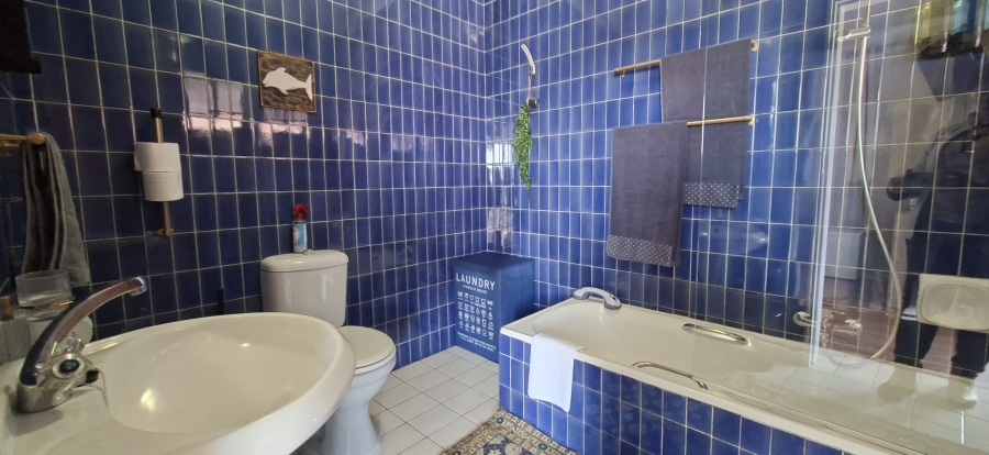 9 Bedroom Property for Sale in Wentworth Park Gauteng