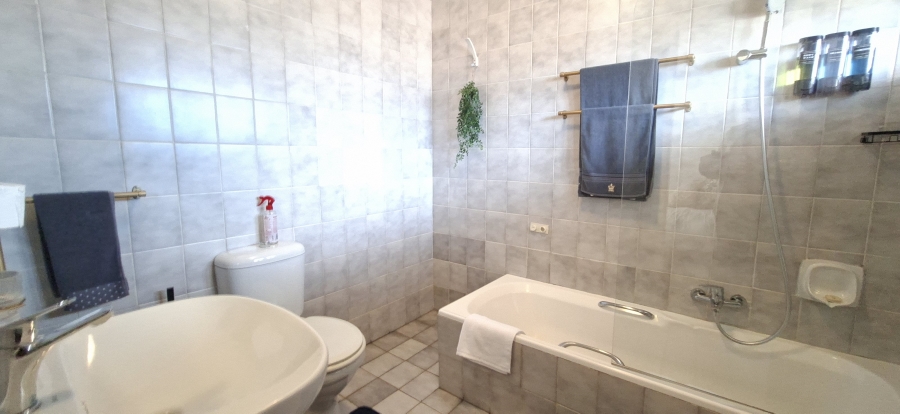 9 Bedroom Property for Sale in Wentworth Park Gauteng