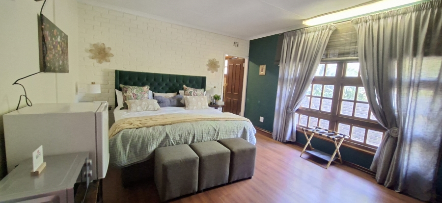 9 Bedroom Property for Sale in Wentworth Park Gauteng