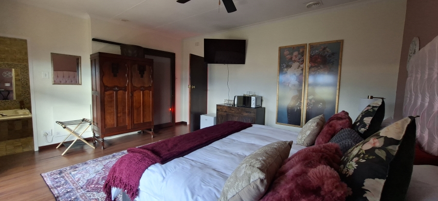 9 Bedroom Property for Sale in Wentworth Park Gauteng