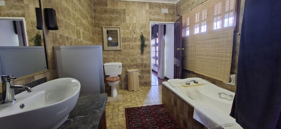 9 Bedroom Property for Sale in Wentworth Park Gauteng