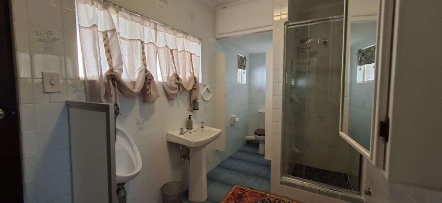 9 Bedroom Property for Sale in Wentworth Park Gauteng