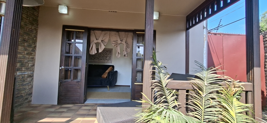 9 Bedroom Property for Sale in Wentworth Park Gauteng