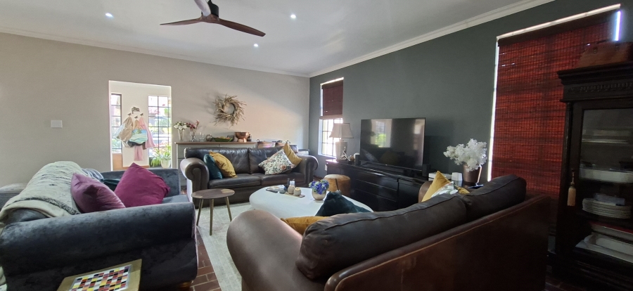 9 Bedroom Property for Sale in Wentworth Park Gauteng