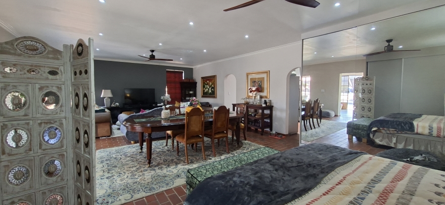 9 Bedroom Property for Sale in Wentworth Park Gauteng