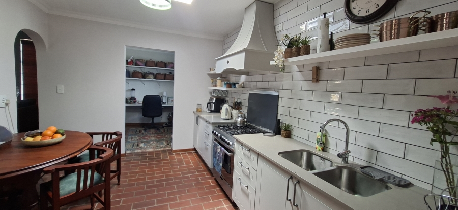 9 Bedroom Property for Sale in Wentworth Park Gauteng