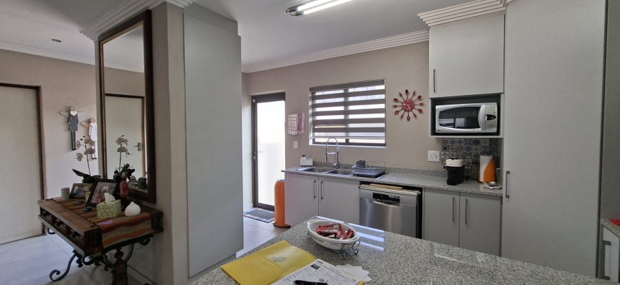 3 Bedroom Property for Sale in Monument Gauteng