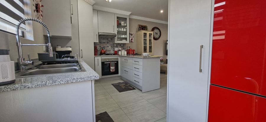 3 Bedroom Property for Sale in Monument Gauteng