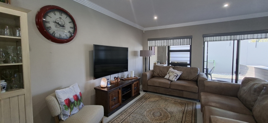 3 Bedroom Property for Sale in Monument Gauteng